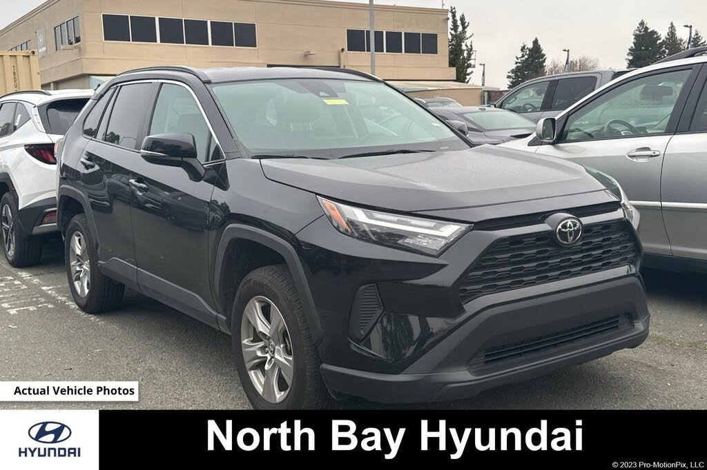2023 Toyota RAV4 XLE FWD