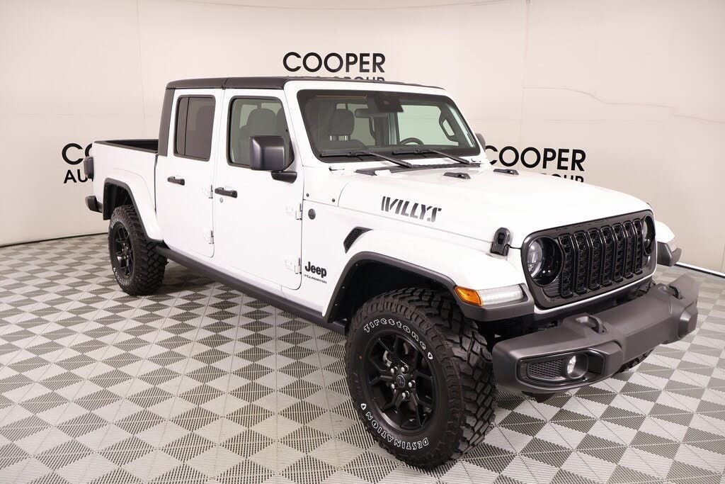2024 Jeep Gladiator Willys Crew Cab 4WD