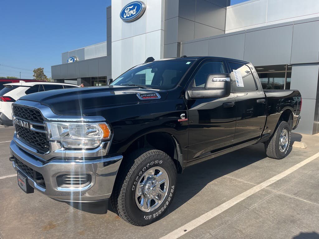 2024 RAM 2500 Tradesman Crew Cab 4WD
