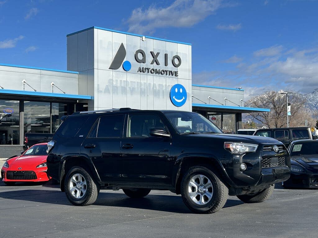 2024 Toyota 4Runner SR5 4WD