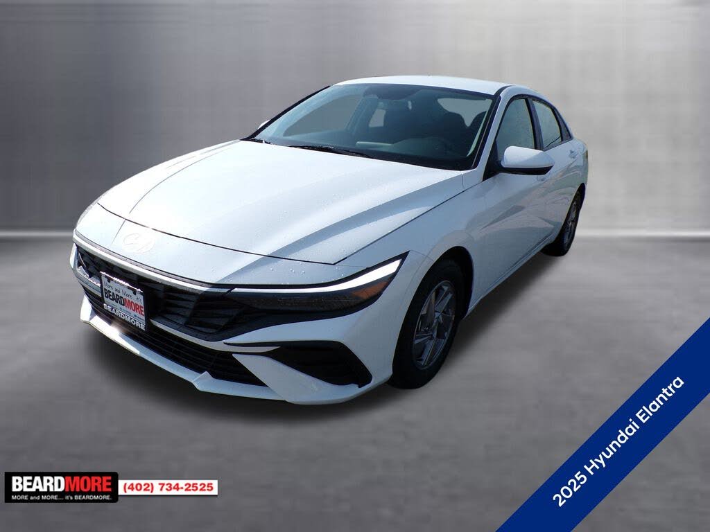 2025 Hyundai Elantra SE FWD