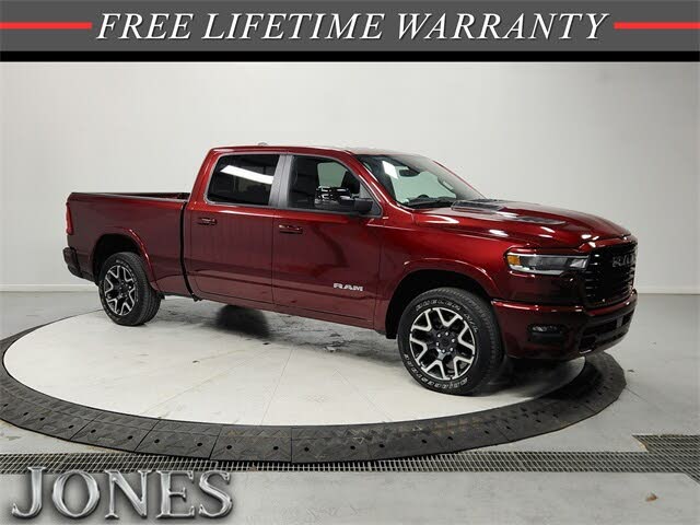 2025 RAM 1500 Laramie Crew Cab 4WD