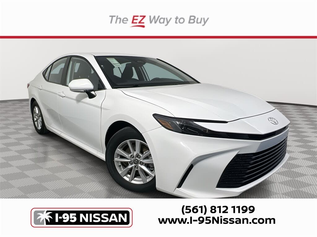 2025 Toyota Camry LE FWD