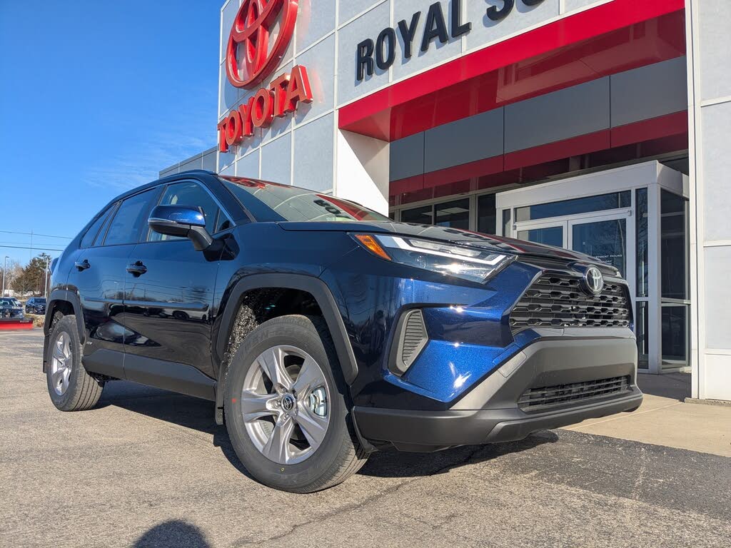 2025 Toyota RAV4 Hybrid XLE AWD