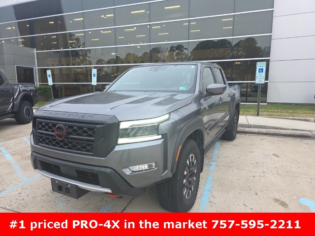 2023 Nissan Frontier PRO-4X Crew Cab 4WD