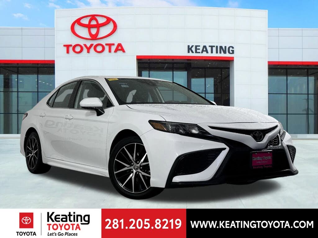 2024 Toyota Camry SE FWD