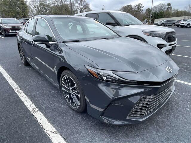 2025 Toyota Camry XLE FWD