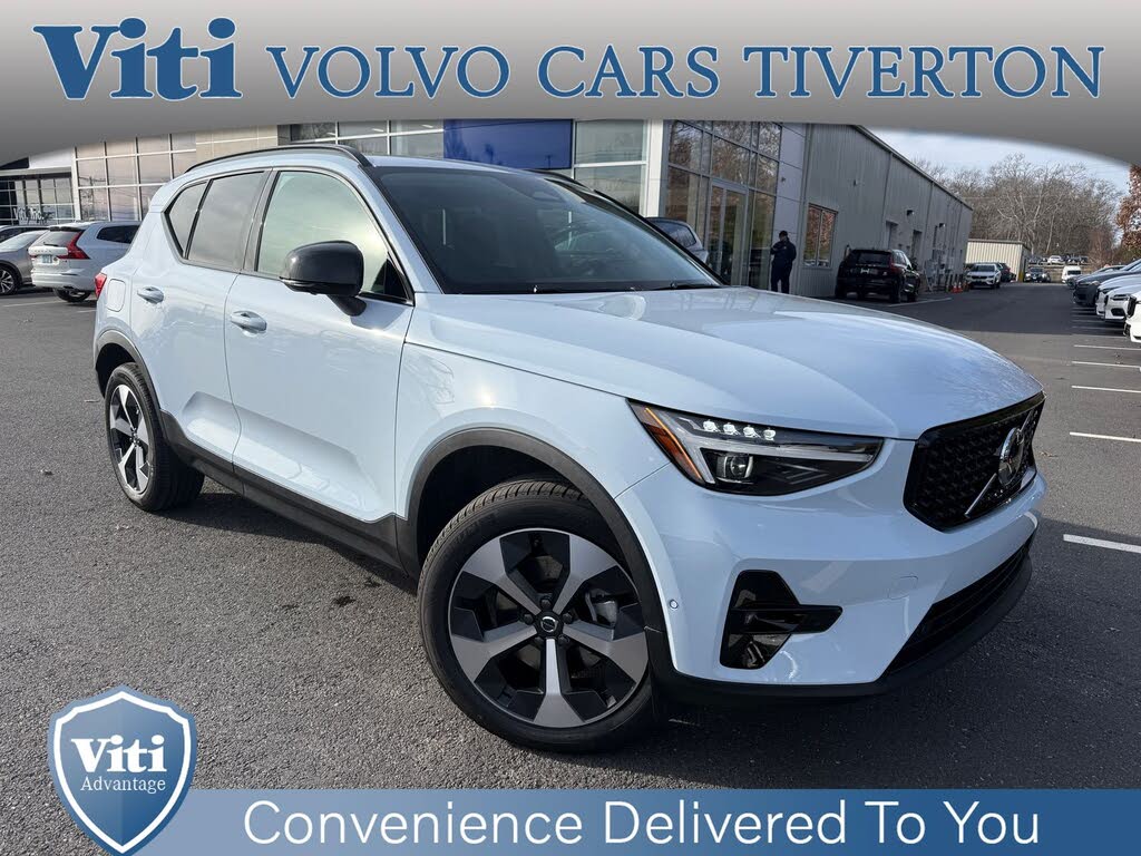 2026 Volvo XC40 B5 Plus AWD