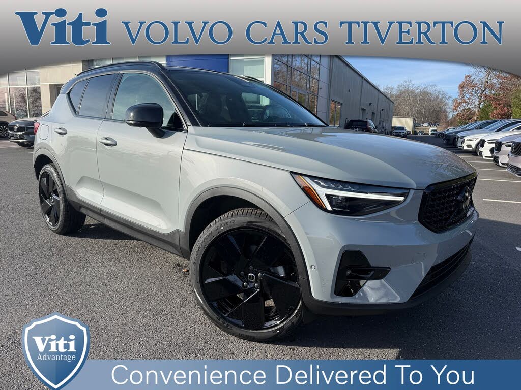 2026 Volvo XC40 B5 Ultra Black Edition AWD