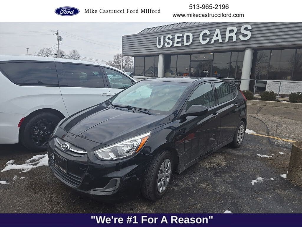 2017 Hyundai Accent SE 4-Door Hatchback FWD