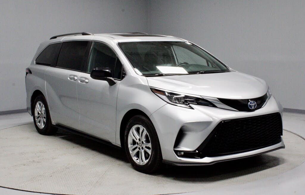 2022 Toyota Sienna XSE 7-Passenger AWD