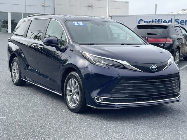 2023 Toyota Sienna XLE 7-Passenger FWD