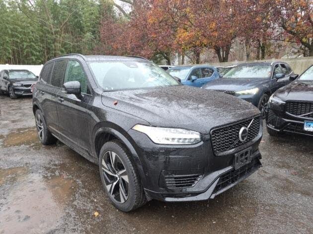 2023 Volvo XC90 Recharge T8 Plus Dark Theme eAWD