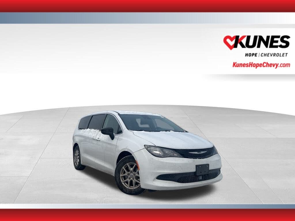 2024 Chrysler Voyager LX FWD