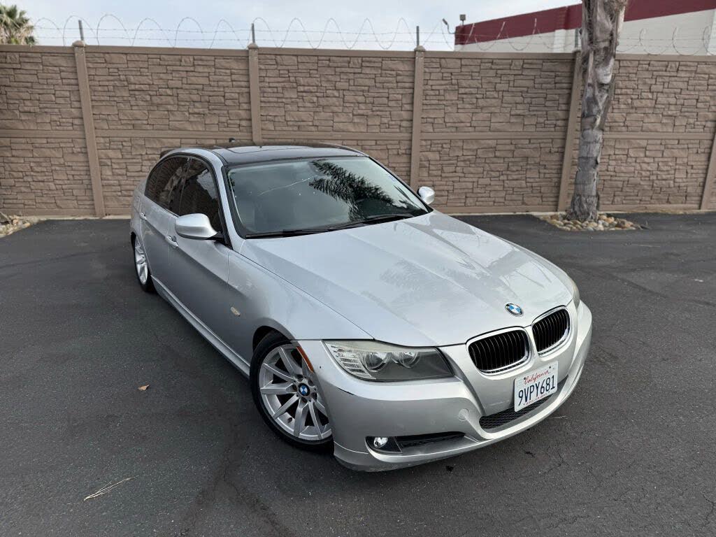 2011 BMW 3 Series 328i Sedan RWD