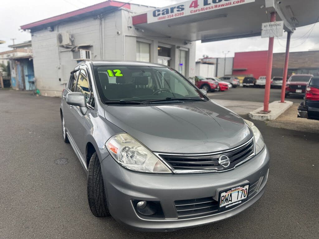 2012 Nissan Versa 1.8 SL Hatchback