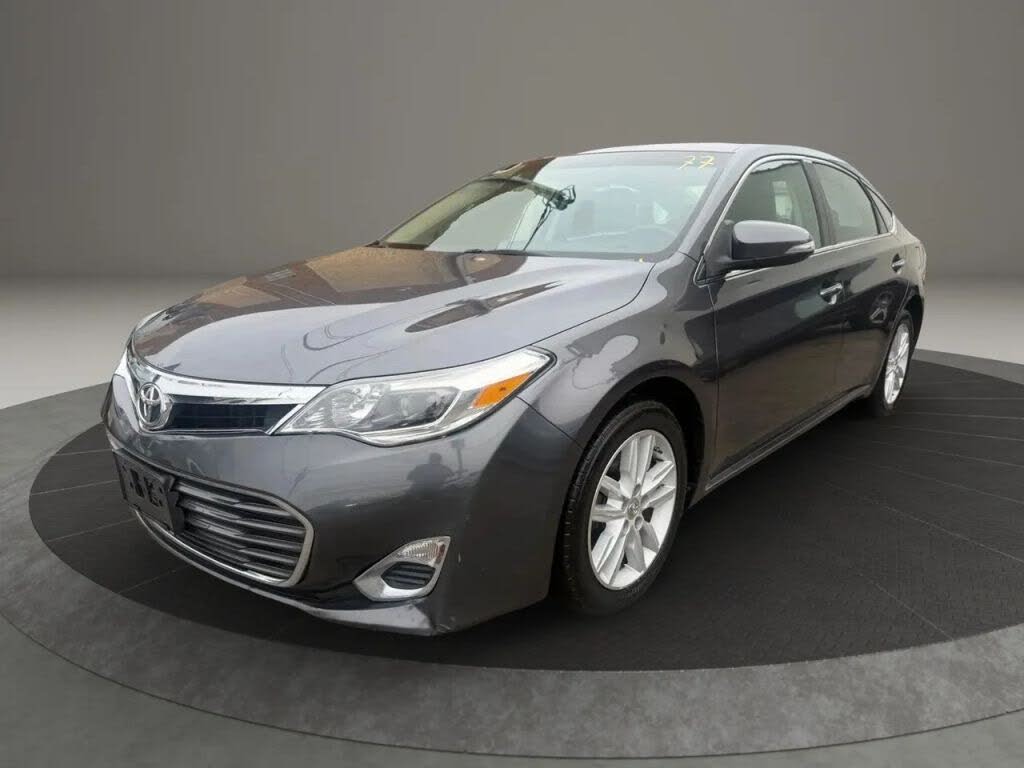 2013 Toyota Avalon XLE