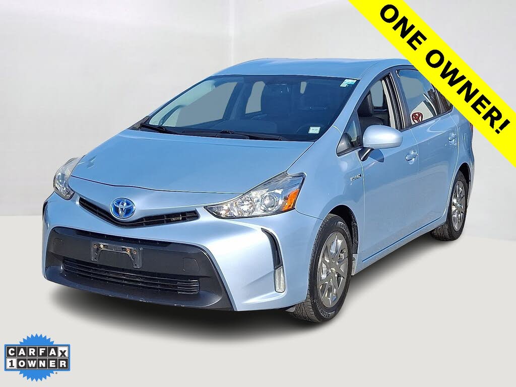 2015 Toyota Prius v Four FWD