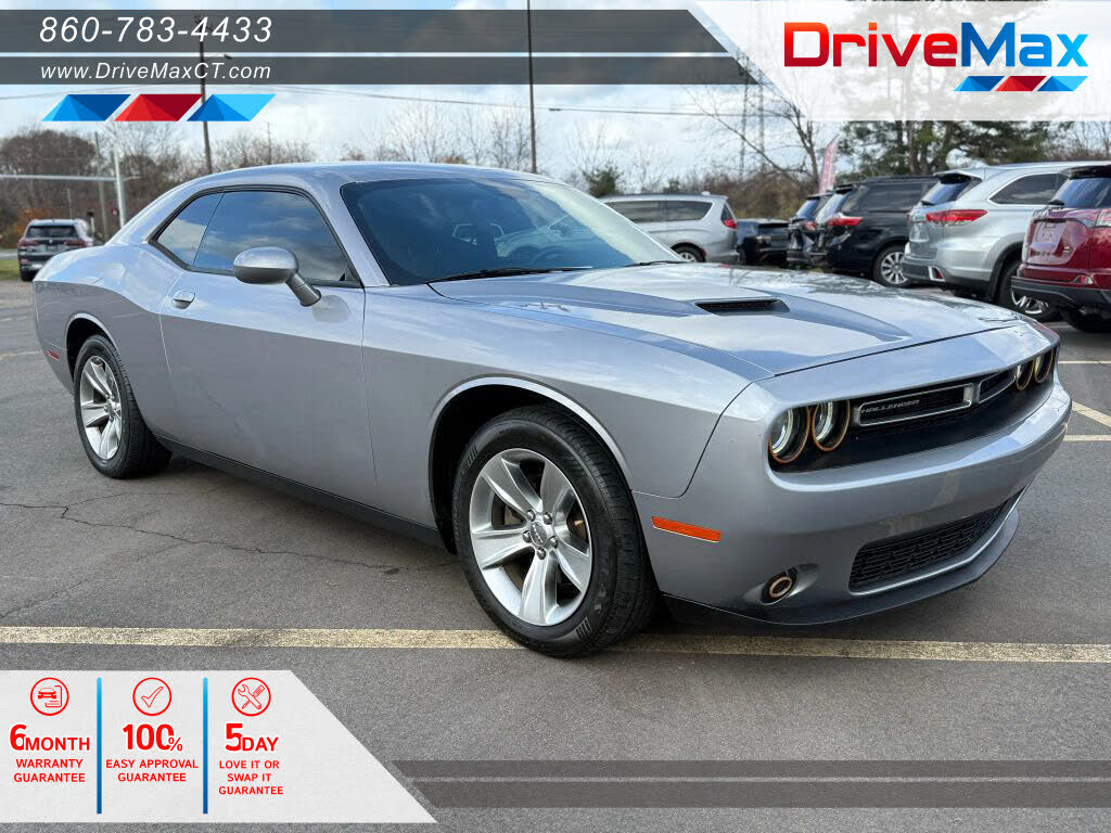2016 Dodge Challenger SXT RWD