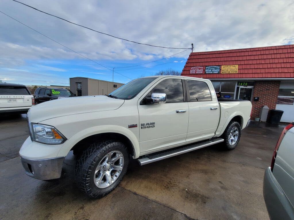 2016 RAM 1500 Laramie Crew Cab 4WD