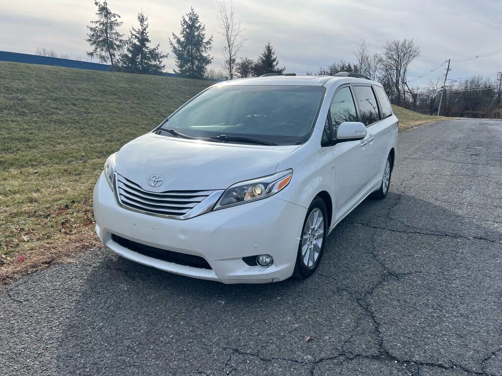 2016 Toyota Sienna Limited 7-Passenger