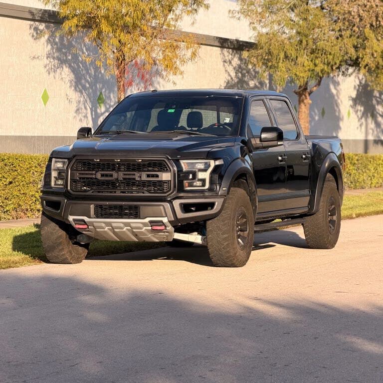 2017 Ford F-150 Raptor SuperCrew 4WD