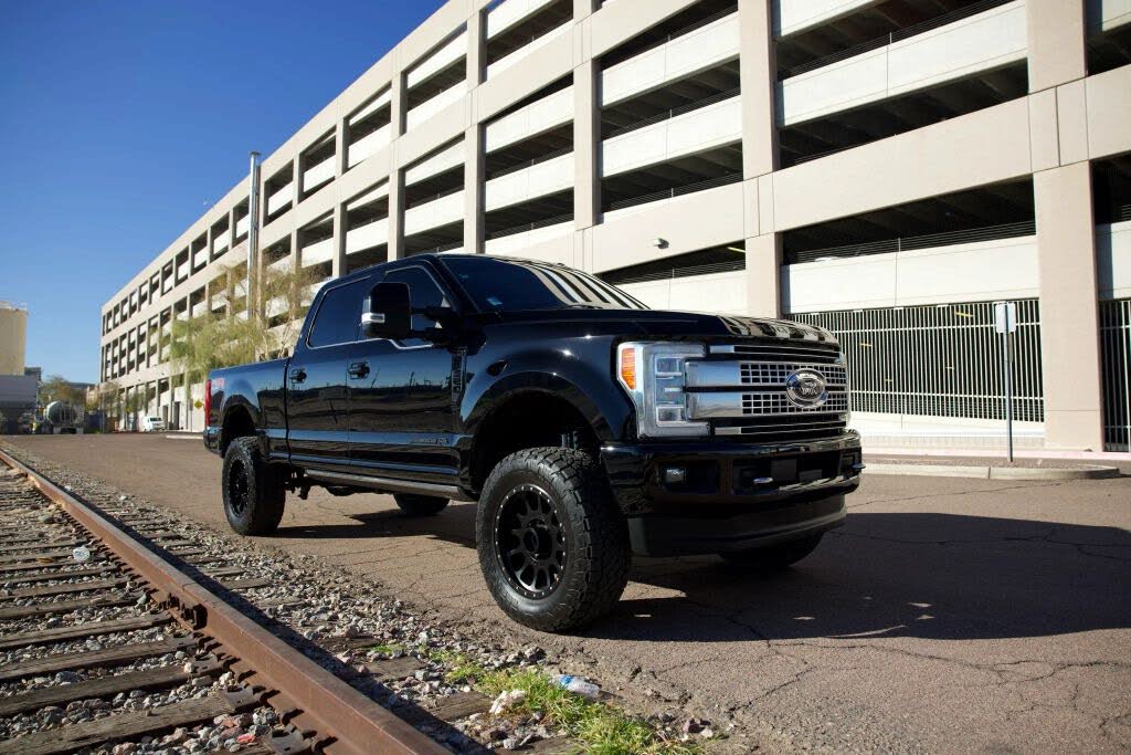 2017 Ford F-250 Super Duty Platinum Crew Cab 4WD