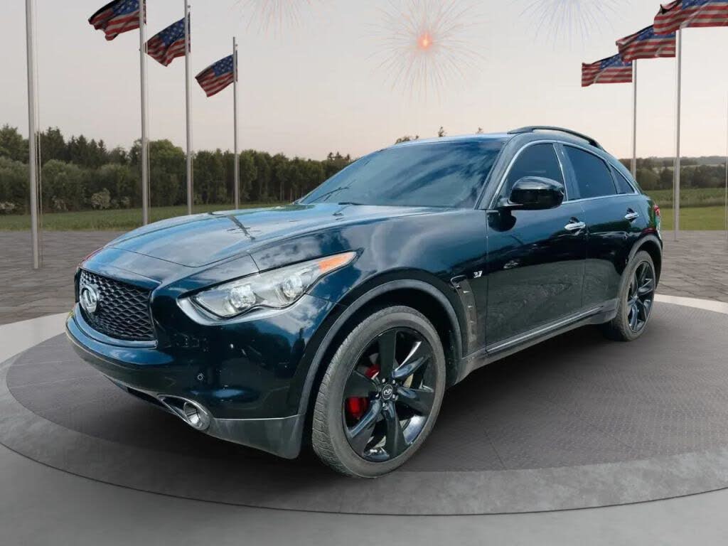 2017 INFINITI QX70 RWD