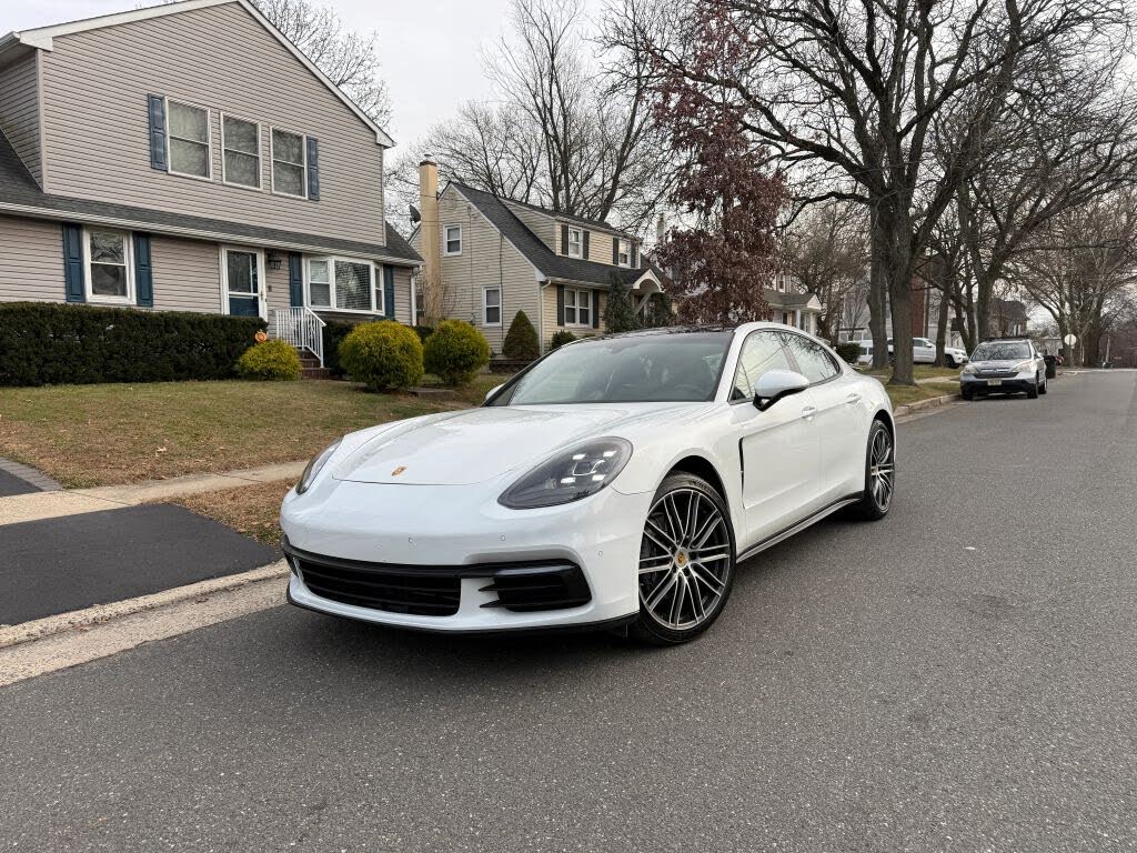 2017 Porsche Panamera