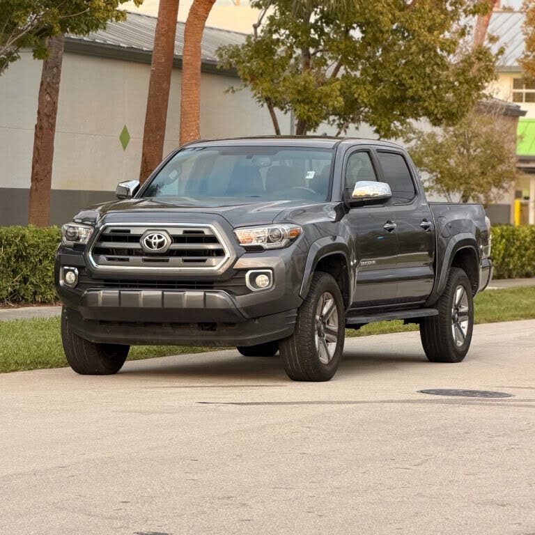 2017 Toyota Tacoma Limited V6 Double Cab RWD