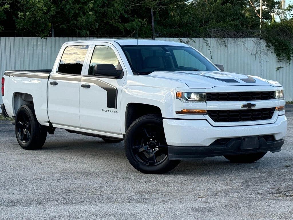 2018 Chevrolet Silverado 1500 Custom Crew Cab 4WD
