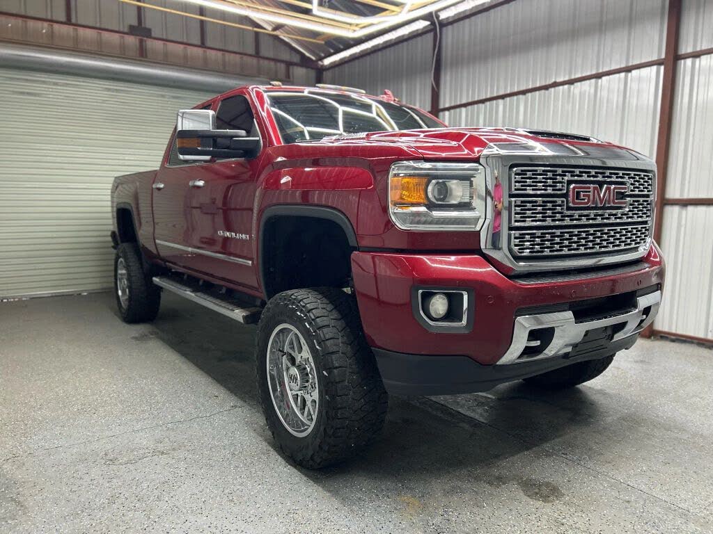 2018 GMC Sierra 2500HD Denali Crew Cab SB 4WD