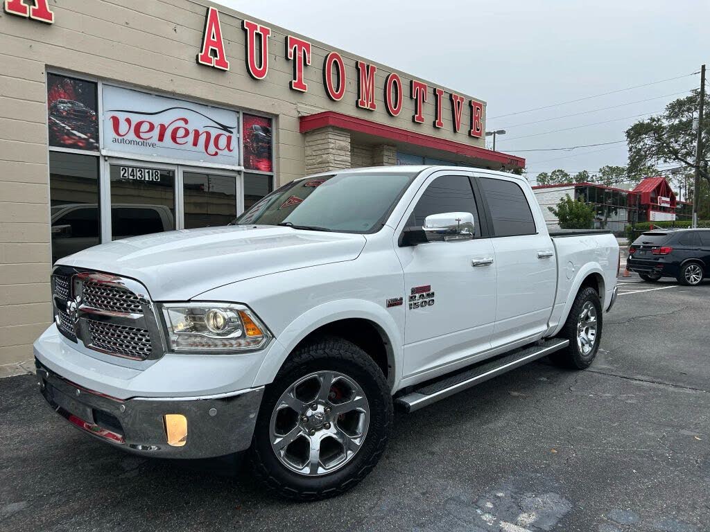 2018 RAM 1500 Laramie Crew Cab RWD