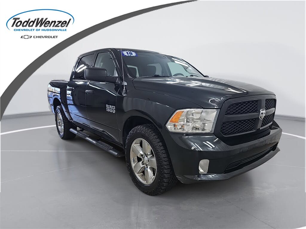 2018 RAM 1500 Express Crew Cab 4WD