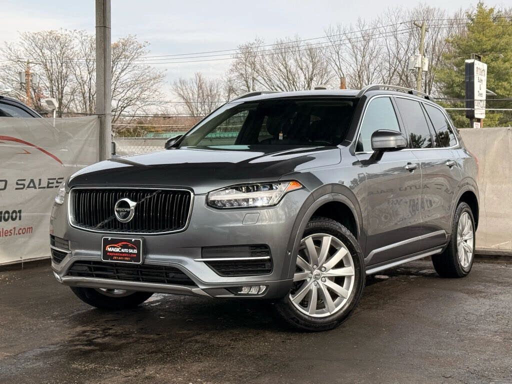 2018 Volvo XC90 T6 Momentum AWD