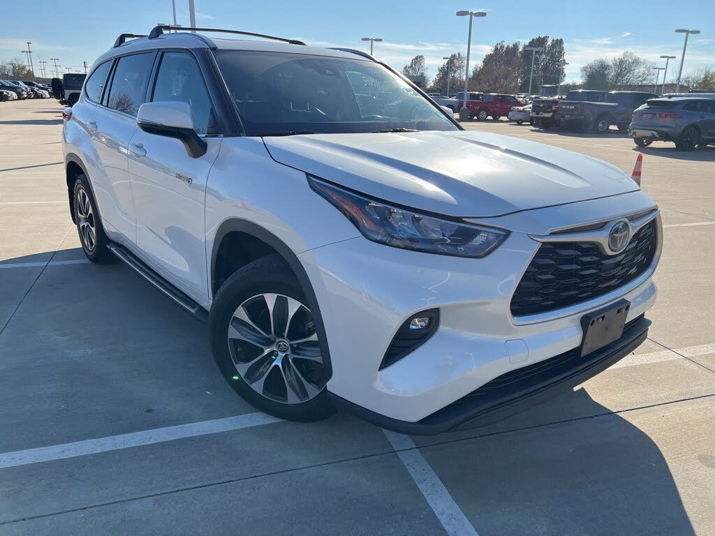 2020 Toyota Highlander Hybrid XLE FWD