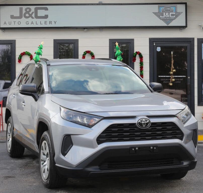 2020 Toyota RAV4 LE FWD