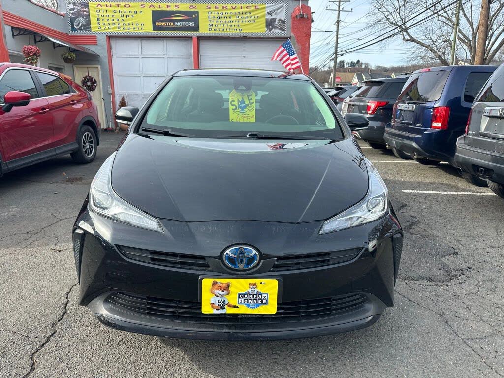 2021 Toyota Prius L Eco FWD