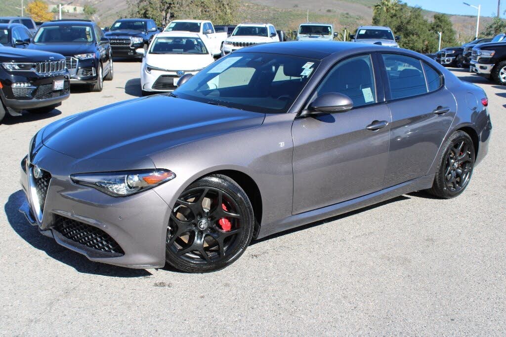 2022 Alfa Romeo Giulia Ti RWD