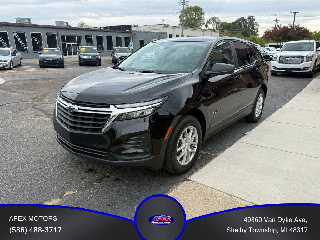 2022 Chevrolet Equinox LS FWD with 1LS