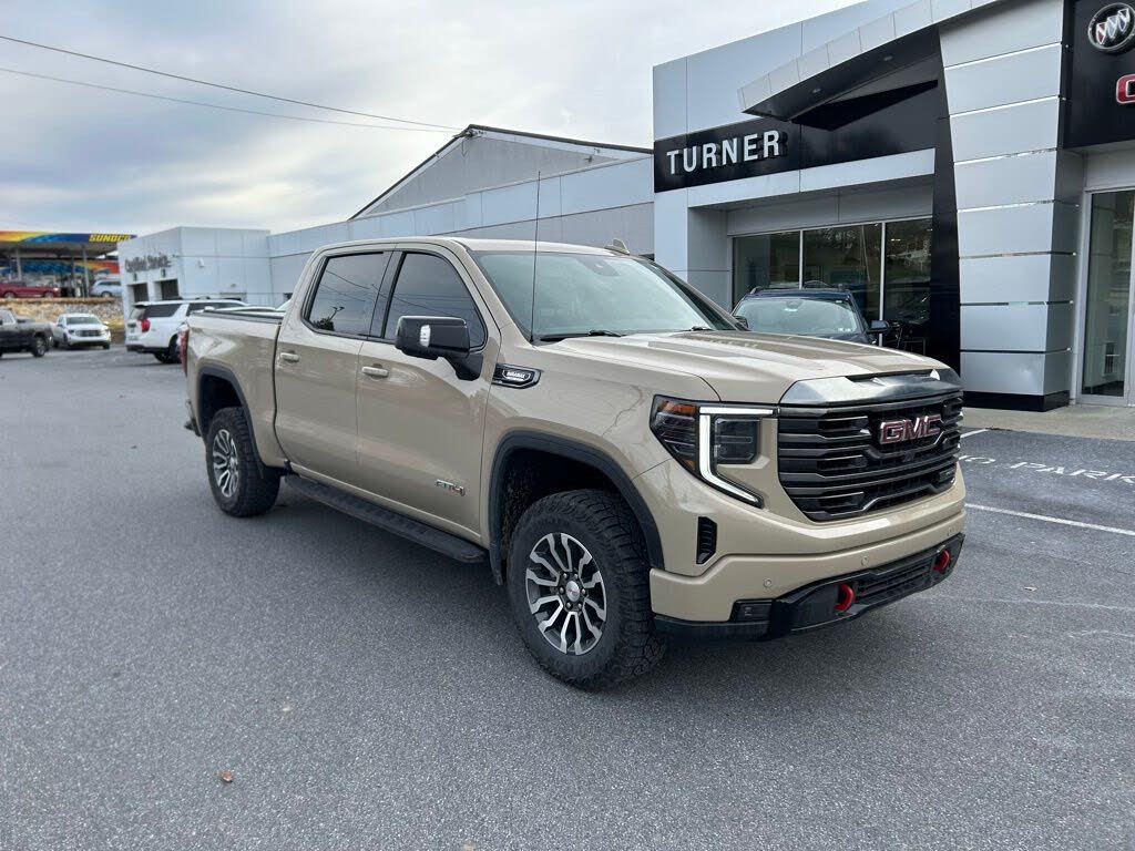 2023 GMC Sierra 1500 AT4 Crew Cab 4WD