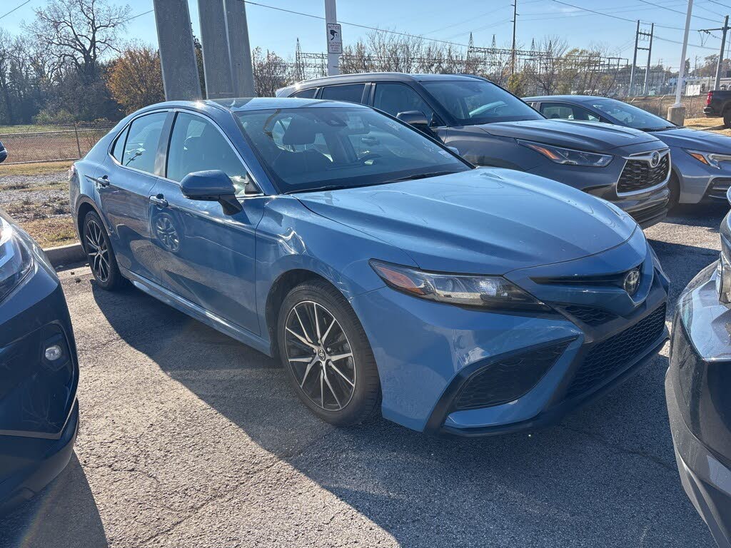 2024 Toyota Camry SE FWD