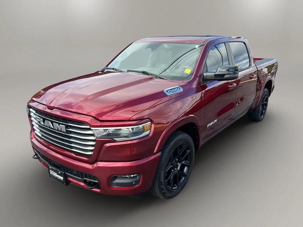 2025 RAM 1500 Laramie Crew Cab 4WD