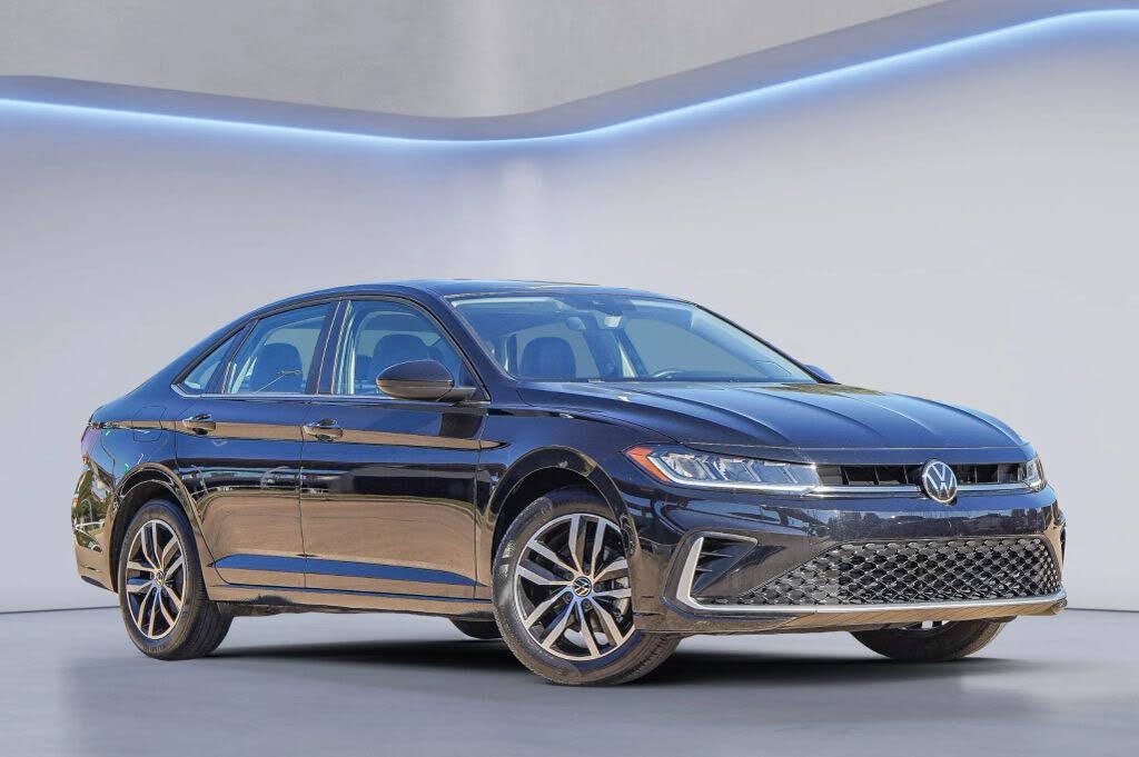 2025 Volkswagen Jetta SE FWD