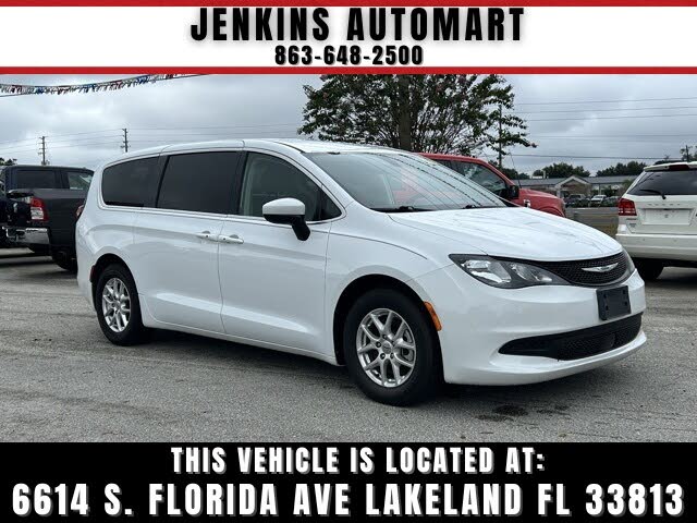 2022 Chrysler Voyager LX FWD