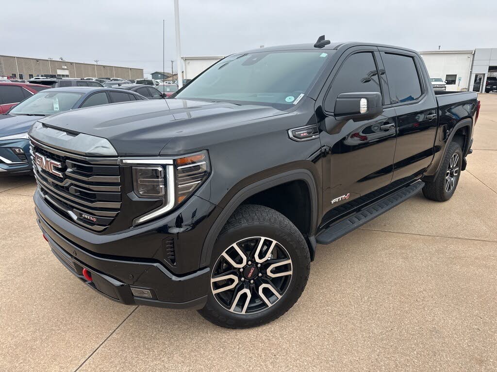 2023 GMC Sierra 1500 AT4 Crew Cab 4WD