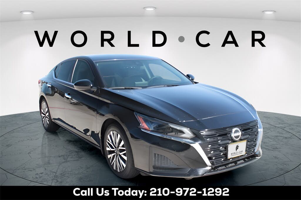 2023 Nissan Altima 2.5 SV FWD