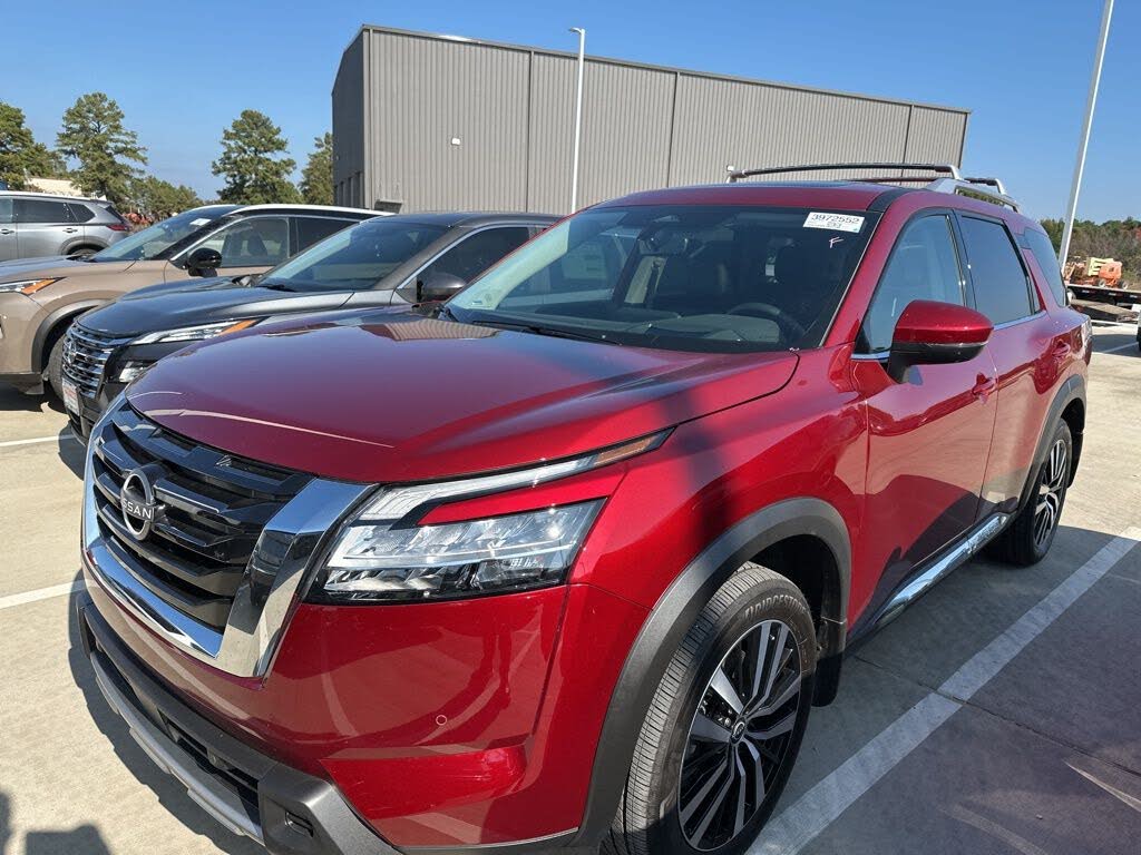 2024 Nissan Pathfinder Platinum FWD