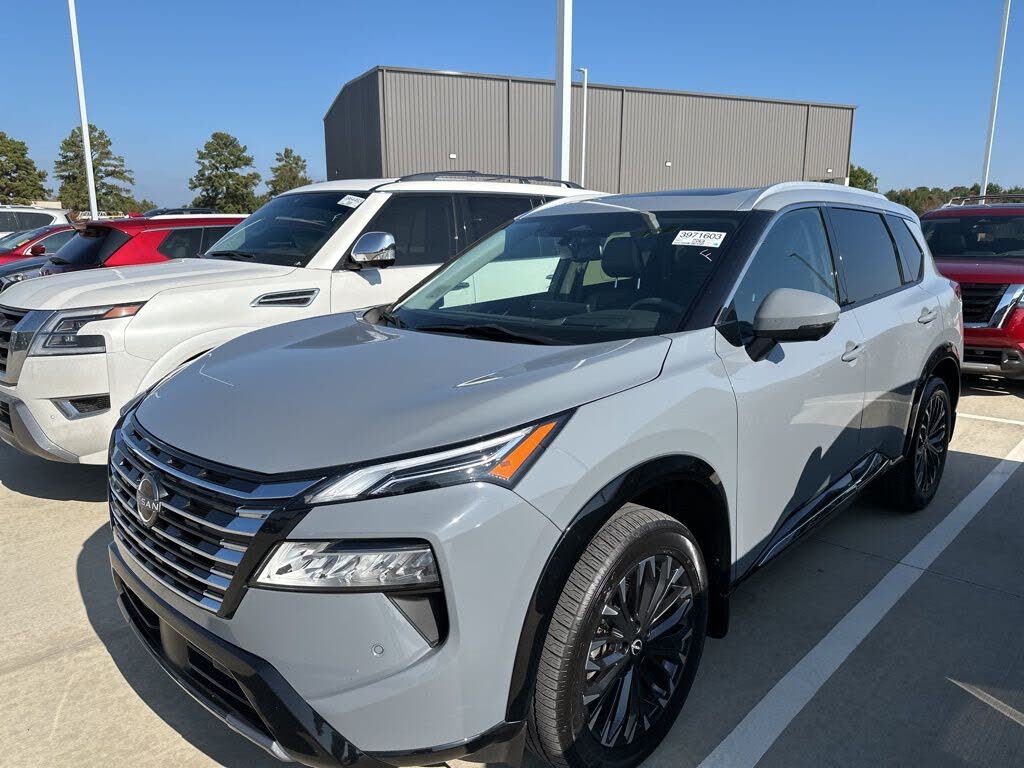 2024 Nissan Rogue Platinum FWD