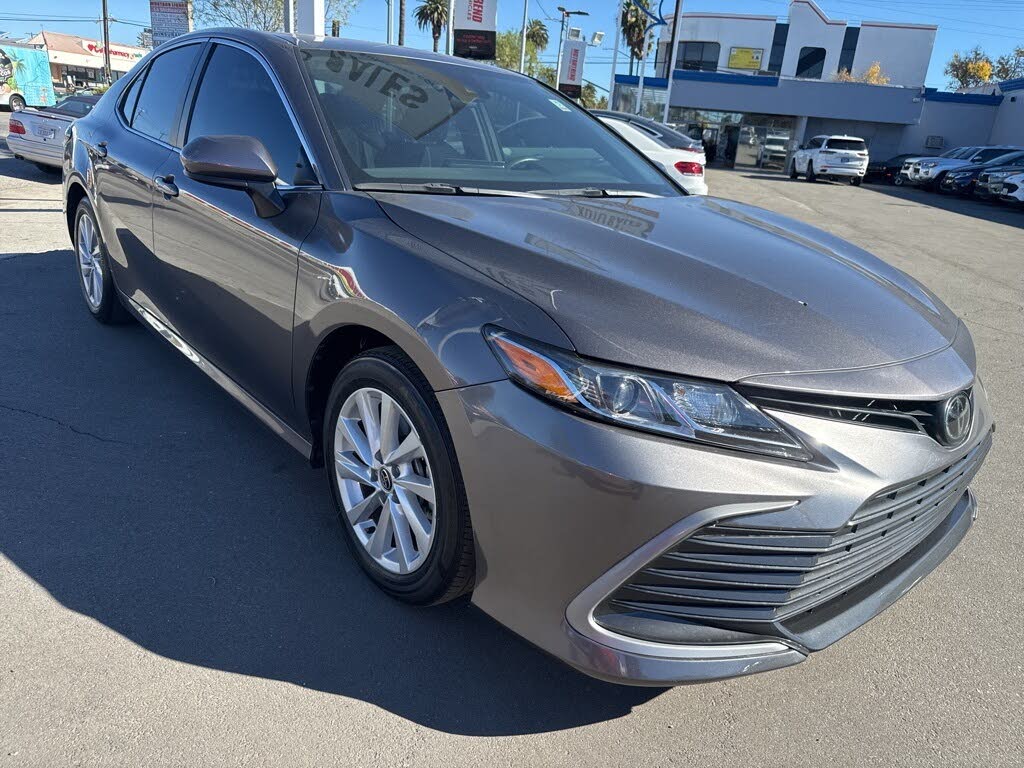 2024 Toyota Camry LE FWD